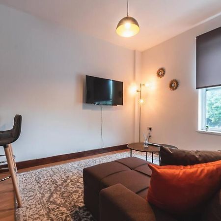 Noir - 2 Bedroom Flat - Sleeps 5 With Parking Southampton Ngoại thất bức ảnh